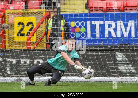 Rogan Ravenhill aus Barnsley im Vorspiel während des Sky Bet League 1 Matches Charlton Athletic vs Barnsley at the Valley, London, Großbritannien, 6. April 2024 (Foto: Alfie Cosgrove/News Images) Stockfoto