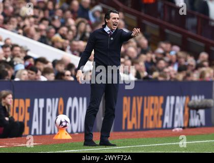 Wolverhampton, Großbritannien. April 2024. Unai Emery Manager von Aston Villa während des Premier League Spiels in Molineux, Wolverhampton. Der Bildnachweis sollte lauten: Andrew Yates/Sportimage Credit: Sportimage Ltd/Alamy Live News Stockfoto