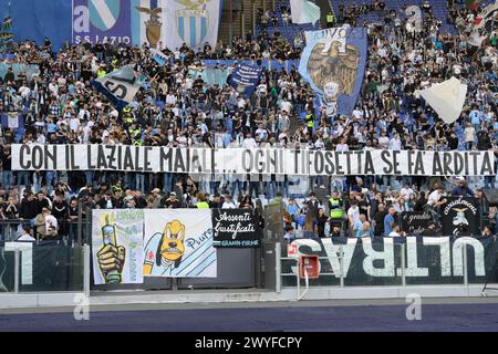 Roma, Italien. April 2024. Banner während des Fußballspiels der Serie A zwischen AS Roma und SS Lazio im Olympiastadion in Rom, Italien - Samstag, den 06. April 2024. Sport - Fußball . (Foto: Fabrizio Corradetti/LaPresse) Credit: LaPresse/Alamy Live News Stockfoto