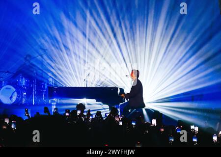 Mailand, Italien. April 2024. Tom Odell tritt live auf der Black Friday Tour 2024 im Alcatraz in Mailand, Italien, am 4. April 2024 auf. (Foto: Alessandro Bremec/NurPhoto) Credit: NurPhoto SRL/Alamy Live News Stockfoto