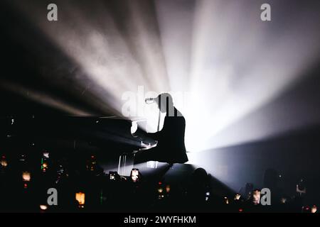 Mailand, Italien. April 2024. Tom Odell tritt live auf der Black Friday Tour 2024 im Alcatraz in Mailand, Italien, am 4. April 2024 auf. (Foto: Alessandro Bremec/NurPhoto) Credit: NurPhoto SRL/Alamy Live News Stockfoto