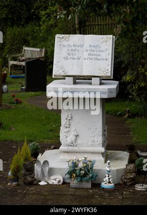 Children’s Death Memorial, Widney Manor Cemetery, Solihull, West Midlands, England, UK Stockfoto