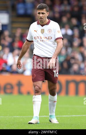 London, Großbritannien. April 2024. Rodri von Manchester City während des Premier League-Spiels zwischen Crystal Palace und Manchester City im Selhurst Park, London, England am 6. April 2024. Foto von Joshua Smith. Nur redaktionelle Verwendung, Lizenz für kommerzielle Nutzung erforderlich. Keine Verwendung bei Wetten, Spielen oder Publikationen eines einzelnen Clubs/einer Liga/eines Spielers. Quelle: UK Sports Pics Ltd/Alamy Live News Stockfoto