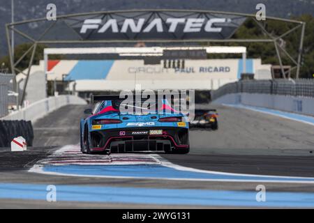 60 KODRIC Martin (hrv), AL-KHALIFA Isa (bhr), WILLIAMS Lewis (gbr), 2 Seas Motorsport, Mercedes-AMG GT3 Evo, Action während der 1. Runde der Fanatec GT World Challenge 2024 mit AWS auf dem Circuit Paul Ricard vom 5. bis 7. April 2024 in Le Castellet, Frankreich Stockfoto