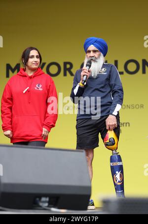 London, UK, 6. April 2024. Ein umfassendes Programm der Sikh-Traditionen unterhielt die Menschenmassen auf dem Trafalgar Square für das Vaisakhi Festival. Es ist der erste Tag des Monats Vaisakh und wird traditionell jährlich am 13./14. April gefeiert, für die Frühlingsernte in Punjab und Nordindien. Kredit : Monica Wells/Alamy Live News Stockfoto