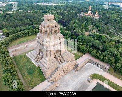 Panoramablick über die Stadt Leipzig mit dem Denkmal der Völkerschlacht in Leipzig, Sachsen, Deutschland Stockfoto