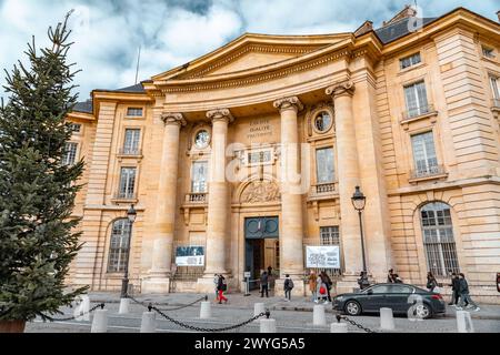 Paris, Frankreich - 19. Januar 2022: Die Pantheon Sorbonne University ist eine öffentliche Forschungsuniversität in Paris. Sie wurde 1971 aus dem Bau von t Stockfoto