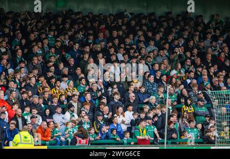 Fans von Yeovil Town vor dem National League South Spiel im Huish Park Stadium, Yeovil Bild von Martin Edwards/ 07880 707878 Stockfoto