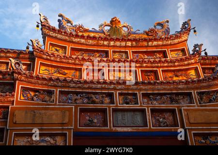 CUA Tho Chi Gate im Verbotenen Purple Stadtkomplex in Hue in Vietnam in Südostasien Stockfoto