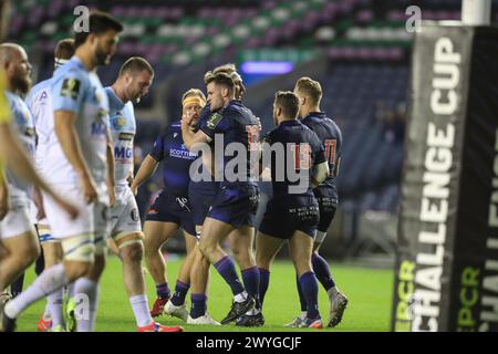 Edinburgh Rugby feiert ihren zweiten Versuch, erzielt von Matt Currie, 6. April 2024, Murrayfield Stadium, Edinburgh, Sxcotland. Autor: Thomas Gorman/Alamy Live News Stockfoto