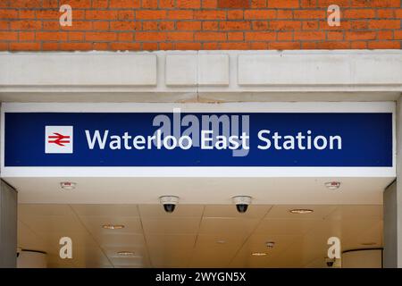 London, Großbritannien - 24. März 2024; Schild für den Bahnhof London am Bahnhof Waterloo East Stockfoto