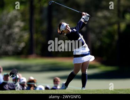 Augusta, Usa. April 2024. Rin Yoshida aus Japan trifft am Samstag, den 6. April 2024 in Augusta, Georgia, ihren Abschlag auf das 12. Loch in der letzten Runde der Augusta National Women's Amateur. Foto: John Angelillo/UPI Credit: UPI/Alamy Live News Stockfoto
