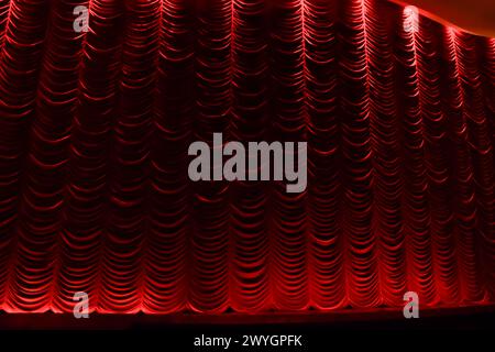 Raj Mandir Theater in Jaipur mit beleuchteten roten Samtstühlen Stockfoto