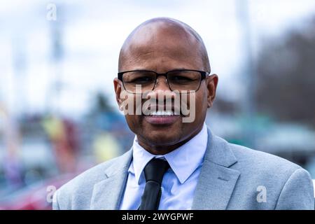 Middletown, NY, USA. April 2024. Warren Shelley bei der Veranstaltung „Tax Deadline“ im Reliable Accounting & Tax Preparation Office. Quelle: Steve Mack/Alamy Live News Stockfoto