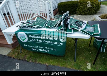 Middletown, NY, USA. April 2024. Atmosphäre beim Tax Deadline Event im Reliable Accounting & Tax Preparation Office. Quelle: Steve Mack/Alamy Live News Stockfoto