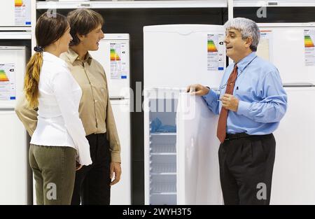 Hypermaket, Abteilung für Weißwaren. Stockfoto