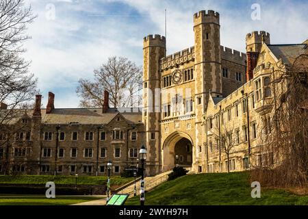 Princeton, NJ, USA - 03-31-2024: Blair Hall an der Princeton University zur schönen Frühlingssonnenstunde Stockfoto