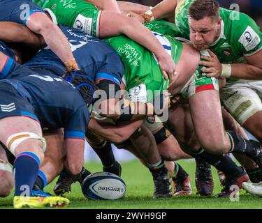 Dublin, Irland. April 2024. Spieler in Aktion während des Investec Champions Cup, Achtelfinale zwischen Leinster Rugby und Leicester Tigers im Aviva Stadium in Dublin, Irland am 6. April 2024 (Foto: Andrew SURMA/ Credit: SIPA USA/Alamy Live News Stockfoto