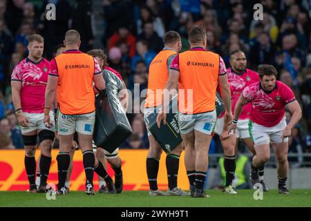 Dublin, Irland. April 2024. Die Leicester-Spieler während des Investec Champions Cup, das Achtelfinale zwischen Leinster Rugby und Leicester Tigers im Aviva Stadium in Dublin, Irland am 6. April 2024 (Foto: Andrew SURMA/ Credit: SIPA USA/Alamy Live News Stockfoto