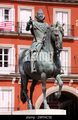 Plaza Mayor, Felipe III. Statue, Madrid, Spanien, Europa. Stockfoto