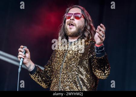 Der belgische Künstler Romano Nervoso lebt in Brüssel | Fete de la musique dans le Parc du Cinquantenaire. Romano Nervoso le chanteur belge en Concert Stockfoto