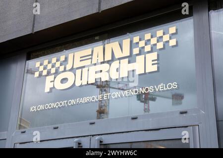 Bordeaux , Frankreich - 04 02 2024 : Logo des jean fourche-Fahrradgeschäfts auf der Ladenplatte französisches Markenzeichen Stockfoto