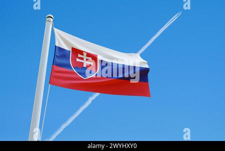 Flagge der Slowakei die aktuelle Form der Nationalflagge der Slowakischen Republik Stockfoto