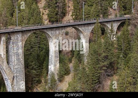 Panoramablick auf die Wiesen Viadukt vom Südaussichtspunkt. Stockfoto