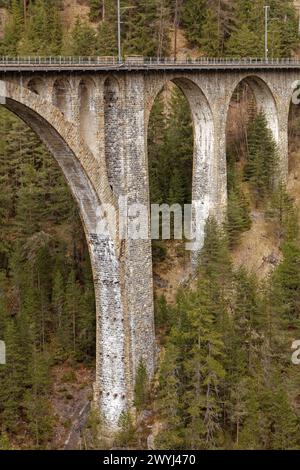 Detailansicht des Wiesen Viadukts vom Südaussichtspunkt. Stockfoto