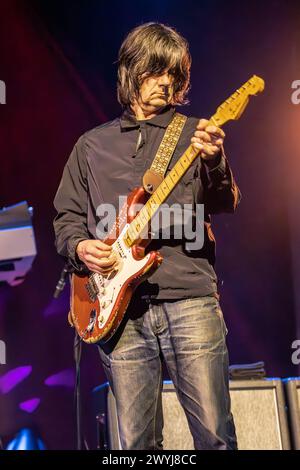 Mailand, Italien. April 2024. Die britischen Musiker LIAM GALLAGHER und JOHN SQUIRE treten live auf der Bühne von Fabrique auf, um ihr neues Album Liam Gallagher & John Squire zu präsentieren. Vermerk: Rodolfo Sassano/Alamy Live News Stockfoto