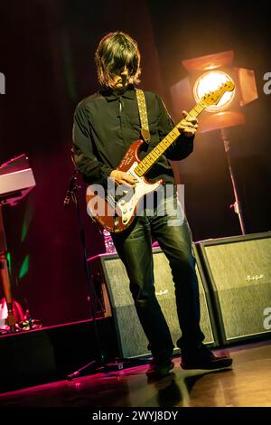 Mailand, Italien. April 2024. Die britischen Musiker LIAM GALLAGHER und JOHN SQUIRE treten live auf der Bühne von Fabrique auf, um ihr neues Album Liam Gallagher & John Squire zu präsentieren. Vermerk: Rodolfo Sassano/Alamy Live News Stockfoto