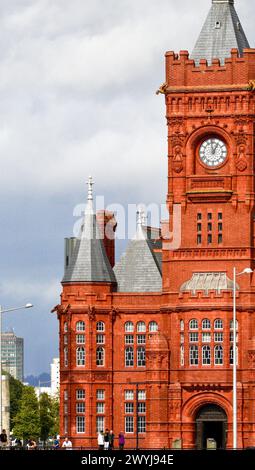 Cardiff Bay, Cardiff, Wales 25. September 2023: Architektonische Details des Pierhead Building (1897), das ein bekanntes Wahrzeichen der Cardiff Bay ist Stockfoto