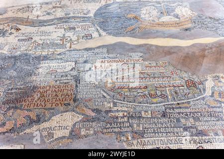 Original Madaba Mosaic Map, ist Teil eines Bodenmosaiks im St. George in Madaba, Jordanien. Es ist das älteste erhaltene kartographische Fundstück Stockfoto