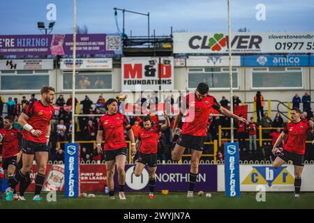 Castleford, Yorkshire, Großbritannien. April 2024. Super League Rugby: Castleford Tigers gegen Salford Red Devils im Ming-A-hose Jungle Stadium. Salford te Stockfoto