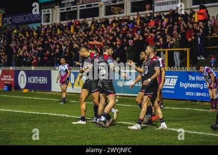 Castleford, Yorkshire, Großbritannien. April 2024. Super League Rugby: Castleford Tigers gegen Salford Red Devils im Ming-A-hose Jungle Stadium. NENE MACDO Stockfoto