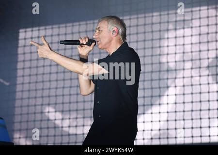 Underworld Auftritt im Alexandra Palace LONDON, ENGLAND - APRIL 06: Karl Hyde of Underworld Auftritt im Alexandra Palace am 6. April 2024 in London. CAP/MAR MAR/Großbritannien UK Copyright: XMartinxHarris/CapitalxPicturesx Stockfoto