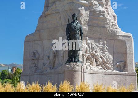 Nahaufnahme der Gravur des Mormon Battalion Memorial Statue auf dem Gelände des Utah Stat Capitol in Salt Lake City, Utah Stockfoto