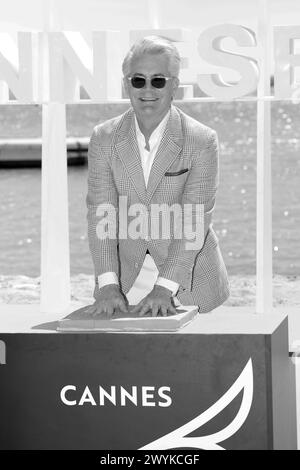 Cannes, Frankreich. April 2024. CANNES, Frankreich 6. APRIL: Kyle MacLachlan erstellt seine Handabdrücke während des „Fallout“ Photocall während des 7. Canneseries International Festivals am 6. April 2024 in Cannes, Frankreich. - Foto-Anruf - Bild und Copyright Thierry CARPICO/ATP Bilder (CARPICO Thierry/ATP/SPP) Credit: SPP Sport Press Photo. /Alamy Live News Stockfoto