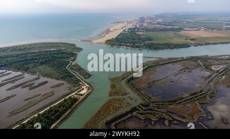 Blick aus der Vogelperspektive auf die Lagune von Caorle in Brussa, Provinz Venedig Stockfoto