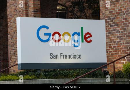 San Francisco, Usa. April 2024. Ein Google-Schild ist vor dem Campus des Wharton San Francisco College zu sehen. (Foto: Gabe Ginsberg/SOPA Images/SIPA USA) Credit: SIPA USA/Alamy Live News Stockfoto