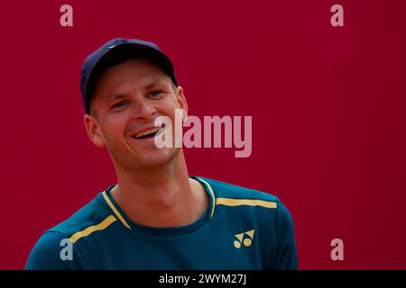 Estoril, Portugal. April 2024. Estoril, Portugal, 07. April 2024: Hubert Hurkacz (Polen) während des Millennium Estoril Open Finales zwischen Pedro Martinez (Spanien) und Hubert Hurkacz (Polen) im Clube de Tenis do Estoril in Estoril, Portugal. (Pedro Porru/SPP) Credit: SPP Sport Press Photo. /Alamy Live News Stockfoto