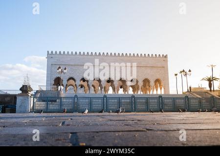 Sonnenaufgang im Mausoleum von Mohammed V. es ist ein königliches Grab in Rabat, der Hauptstadt von Marokko. Das Mausoleum beherbergt das Grab von König Mohammed V. Stockfoto