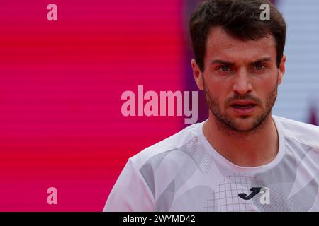 Estoril, Portugal. April 2024. Estoril, Portugal, 07. April 2024: Pedro Martinez (Spanien) während des Millennium Estoril Open Finales zwischen Pedro Martinez (Spanien) und Hubert Hurkacz (Polen) im Clube de Tenis do Estoril in Estoril, Portugal. (Pedro Porru/SPP) Credit: SPP Sport Press Photo. /Alamy Live News Stockfoto