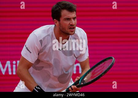 Estoril, Portugal. April 2024. Estoril, Portugal, 07. April 2024: Pedro Martinez (Spanien) während des Millennium Estoril Open Finales zwischen Pedro Martinez (Spanien) und Hubert Hurkacz (Polen) im Clube de Tenis do Estoril in Estoril, Portugal. (Pedro Porru/SPP) Credit: SPP Sport Press Photo. /Alamy Live News Stockfoto