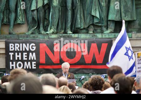 Köln, Deutschland, 07. April 2024. Hunderte von Menschen nehmen an der Demonstration Solidarität mit Israel Teil, die von Alliance Against Antisemitismus organisiert wird. Stockfoto