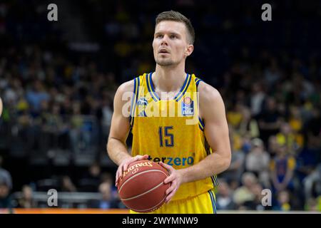 Martin Hermansson (Alba Berlin, 15), Freiwurf, während des Spieltages, Alba Berlin vs Alba Berlin vs MHP Riesen Ludwigsburg, BBL, Basketball, Uber Arena, 07.04. 2024, Quelle: HMB Media/Uwe Koch/Alamy Live News Stockfoto