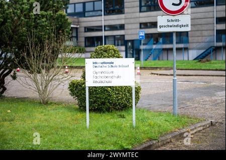 Wezembeek - Oppem, Flämisch Brabant, Belgien, 30. März 2024 - der Campus der internationalen Deutschen Schule in Brüssel Stockfoto