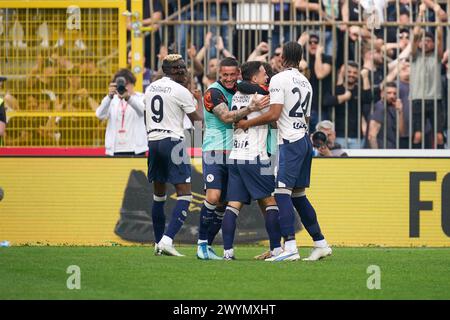 Monza, Italien. April 2024. Matteo Politano feiert im U-Power Stadium das Tor beim AC Monza gegen SSC Napoli, Serie A. Quelle: Alessio Morgese/Alessio Morgese/Emage/Alamy Live News Stockfoto