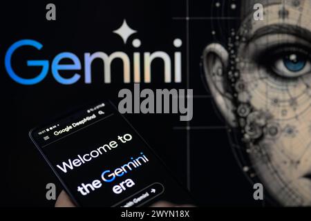 Brüssel, Belgien April 2024. Die Gemini-Homepage wird auf einem Smartphone angezeigt, auf dem Gemini im Hintergrund sichtbar ist, wie in dieser Abbildung zu sehen ist. Aufgenommen in Brüssel, Belgien. Am 7. April 2024. (Jonathan Raa/SIPA USA) *** ausschließlich für redaktionelle Nachrichten *** Credit: SIPA USA/Alamy Live News Stockfoto