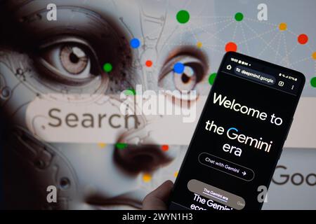 Brüssel, Belgien April 2024. Die Gemini-Homepage wird auf einem Smartphone angezeigt, wobei die Google-Suche im Hintergrund sichtbar ist, wie in dieser Abbildung zu sehen ist. Aufgenommen in Brüssel, Belgien. Am 7. April 2024. (Jonathan Raa/SIPA USA) *** ausschließlich für redaktionelle Nachrichten *** Credit: SIPA USA/Alamy Live News Stockfoto
